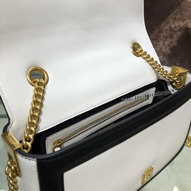 FENDI專櫃精品鏈條女包 Fendi芬迪鏈條肩帶BAGUETTE手袋 fdzg2697